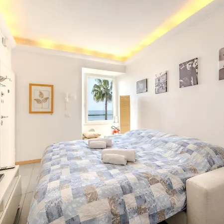 Апартаменты Finestra Sul Blu - Ac & Wifi - Di Fronte Al Mare